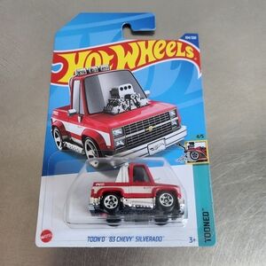 Hot Wheels 83 Chevy Silverado Toon'd